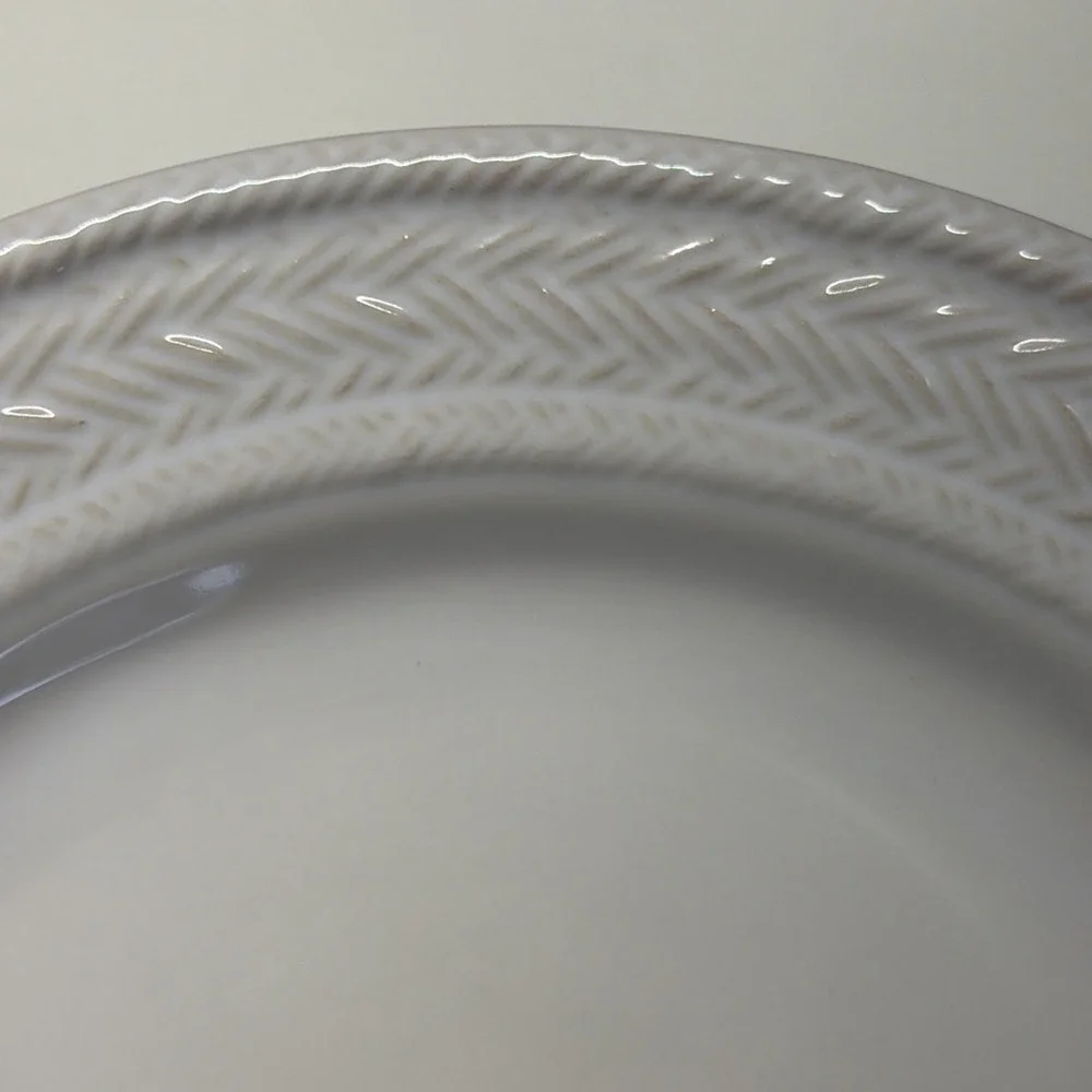 Juliska Le Panier dinner plate whitewash glaze French basket-weave rim 11 3/8